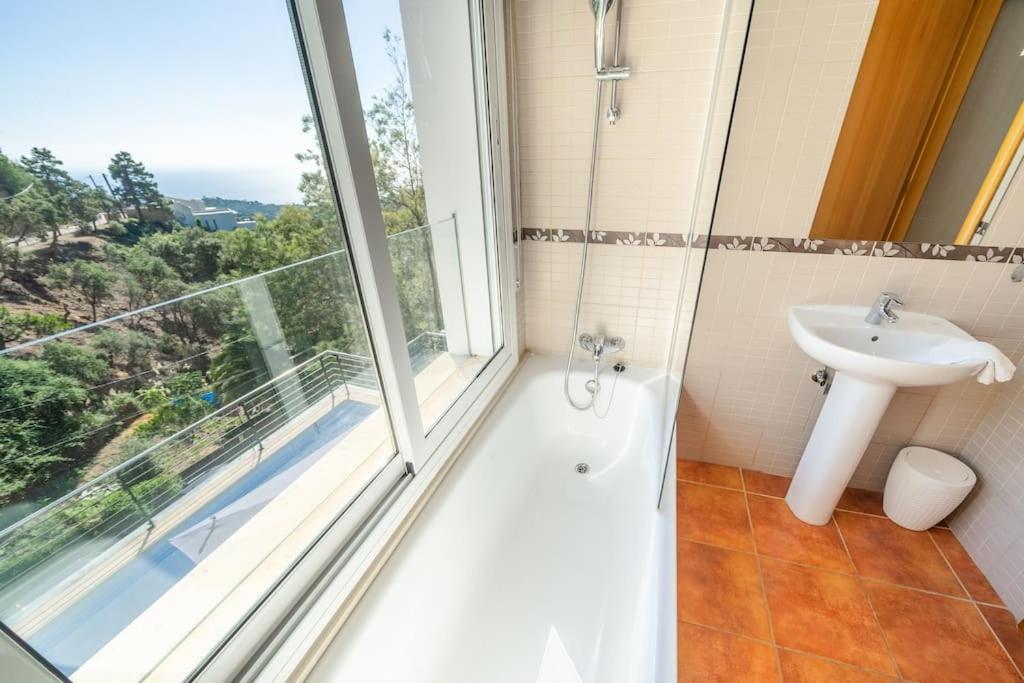 Villa Lovely Breeze, Heerlijk Familiehuis, 7Pers. يوريت دي مار المظهر الخارجي الصورة
